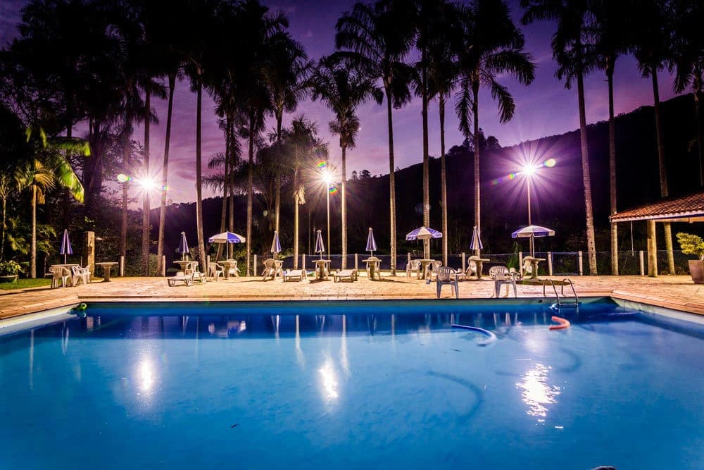 Imagem da piscina bar da Pousada da Cachoeira em Monte Alegre do Sul - SP